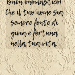 auguri-di-buon-onomastico-con-messaggio-di-gioia-e-fortuna-su-sfondo-floreale