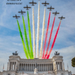 viva-repubblica-italiana-aerei-scuola-volo-scita-fumo-bandiera