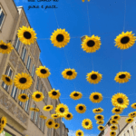 girasoli-appesi-strada-celebrazione-sorriso-azzurro-sole
