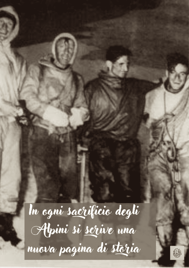 Alpini-in-posa-durante-la-Giornata-Nazionale-del-Sacrificio-degli-Alpini-con-il-testo-In-ogni-sacrificio-degli-Alpini-si-scrive-una-nuova-pagina-di-storia.
